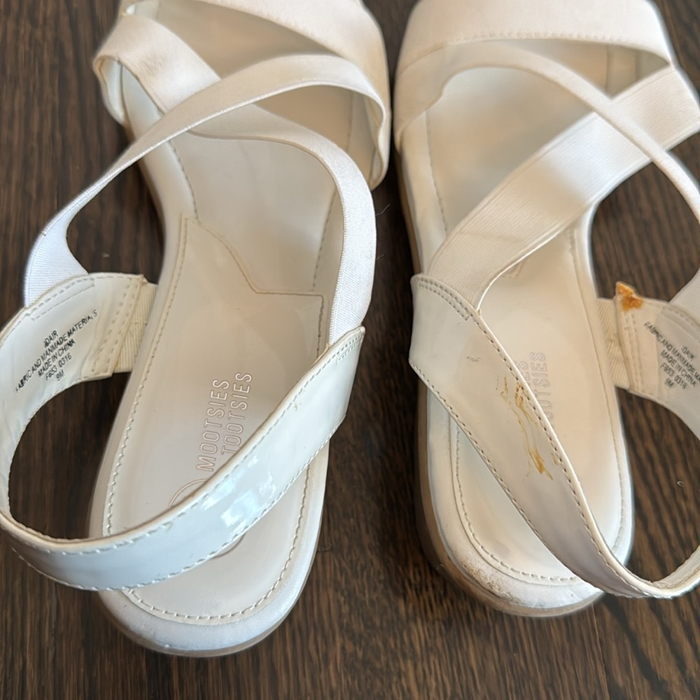 π΄π΄ Mootsies Tootsies Ladies White Sandal Sz 9 - Picture 6 of 6